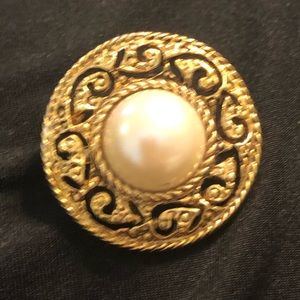 Vintage Filagree & Pearl Brooch